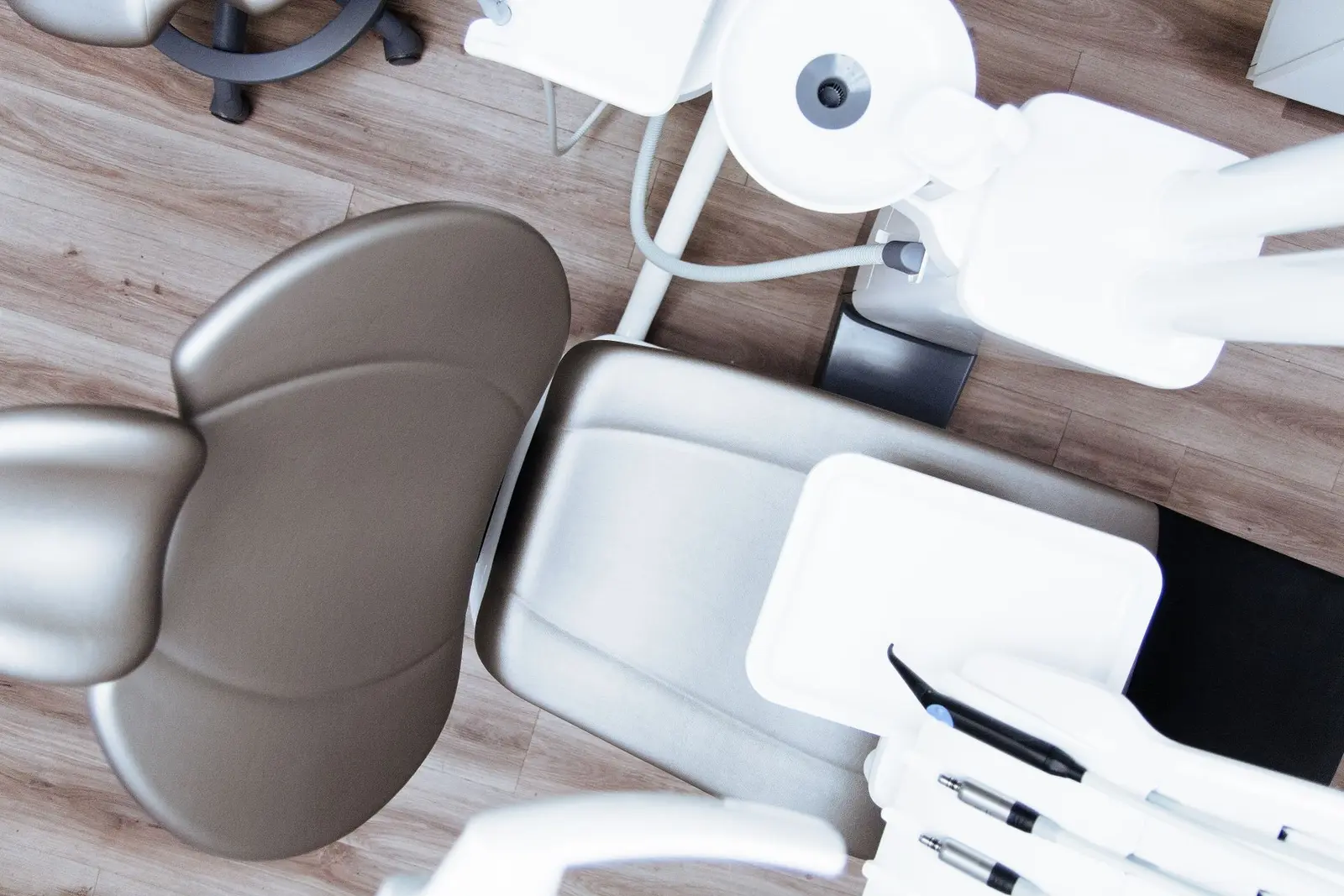 Çekim Sonrası Alveolit (Dry Socket): Pıhtı Neden Önemlidir?
